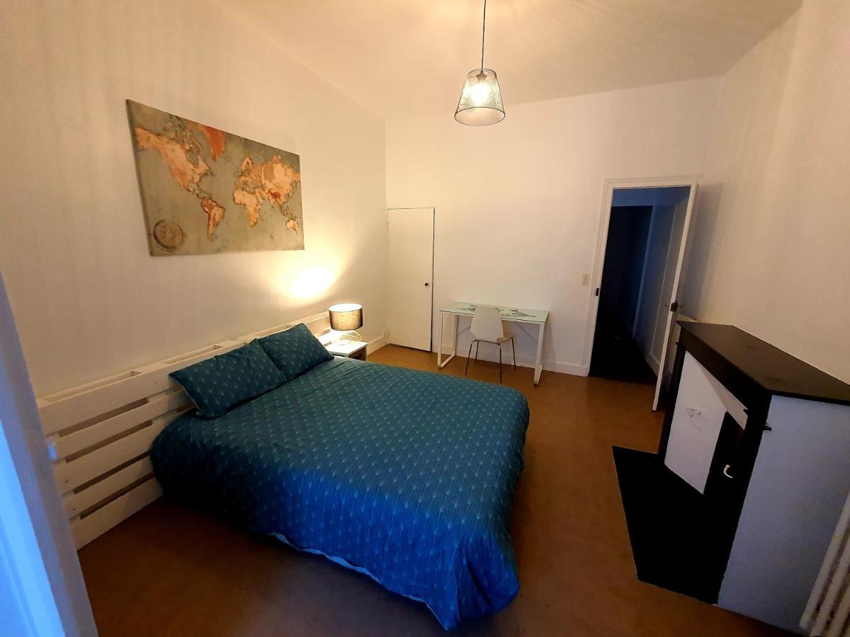Grand T3 Avec Terrasse Centre Ville Bellac Exterior foto